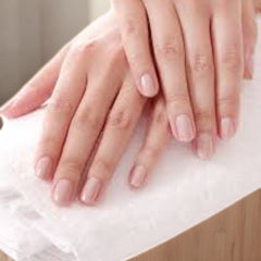 Glow Manicure